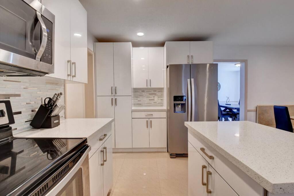 5 Bedroom Mansion With Pool And Non-Heated Jacuzzi Games In Boynton Beach Exterior foto